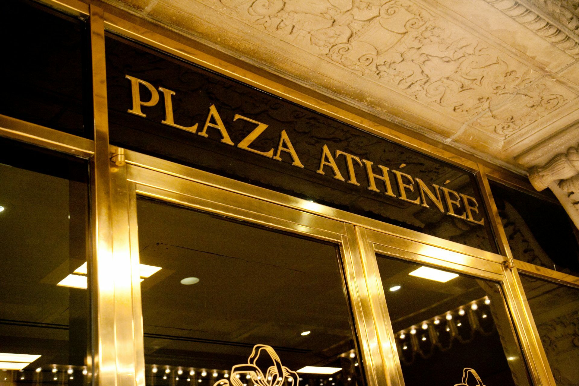 Hotel Plaza Athenee Nueva York Exterior foto